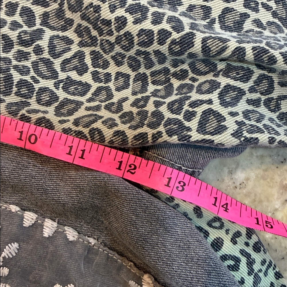 POL Women’s Printed Patchwork Leopard Denim Pants Gray/seafoam green Size Small - Picture 13 of 15